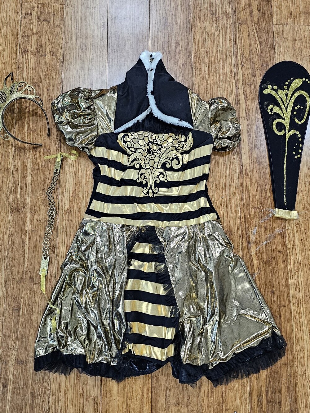 🐝 Fun World Queen Bee Girls Halloween Costume Set Medium 8-10 Dress Crown Wings